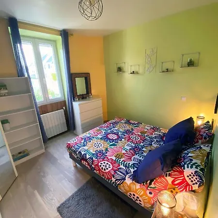 Maison Chaleureuse Avec Grand Jardin, 5 Minutes A Pied De La Plage Des Sables Blancs