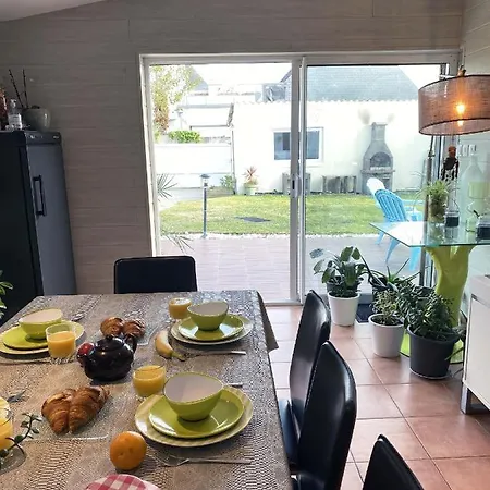 Maison Chaleureuse Avec Grand Jardin, 5 Minutes A Pied De La Plage Des Sables Blancs Concarneau