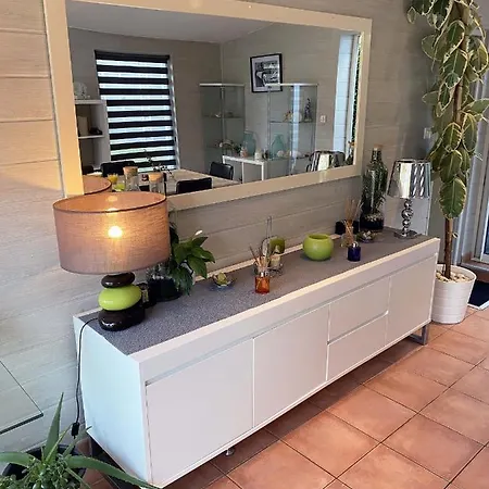Holiday home Maison Chaleureuse Avec Grand Jardin, 5 Minutes A Pied De La Plage Des Sables Blancs *