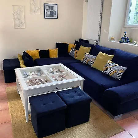 Maison Chaleureuse Avec Grand Jardin, 5 Minutes A Pied De La Plage Des Sables Blancs * Concarneau