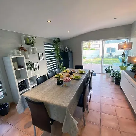 Holiday home Maison Chaleureuse Avec Grand Jardin, 5 Minutes A Pied De La Plage Des Sables Blancs *